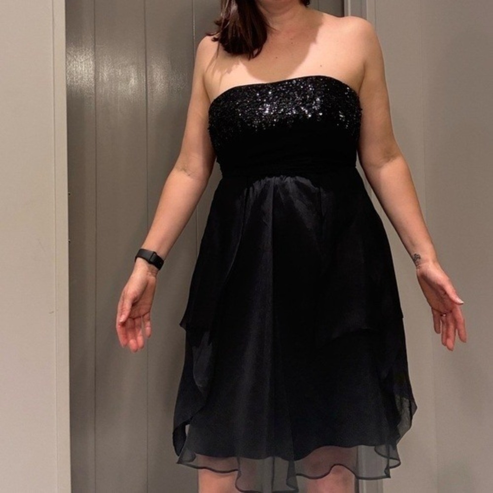 Badgley Mischka‎ Black 100% Silk Strapless Sequin Handkerchief Hem Dress 8
